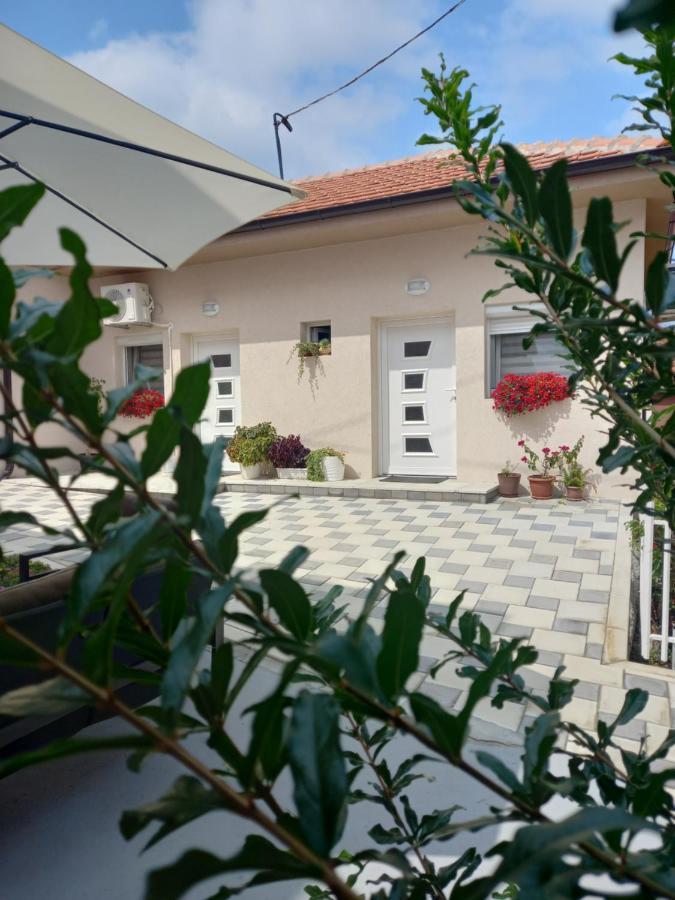 Leda Apartmani Smederevo Exterior photo